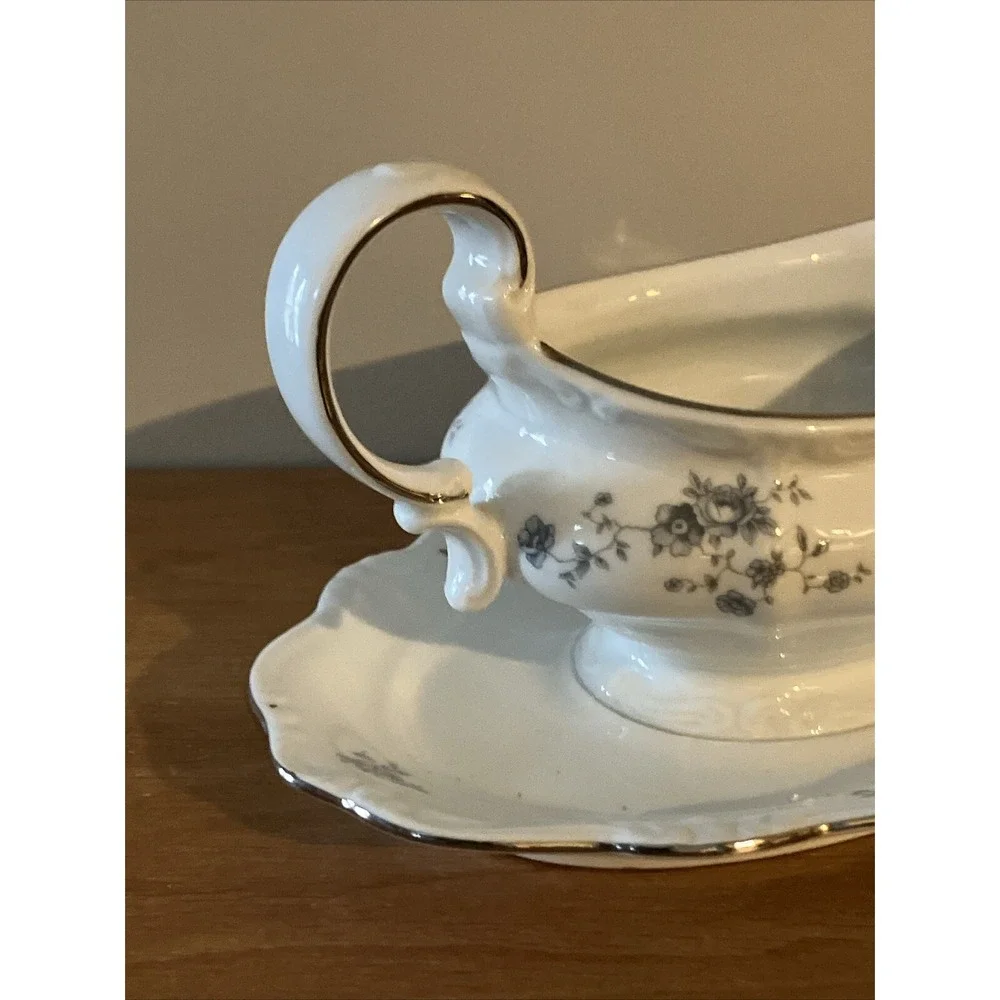 Johann Haviland Porcelain Blue Garland GRAVY BOWL with attached Plate - Germany